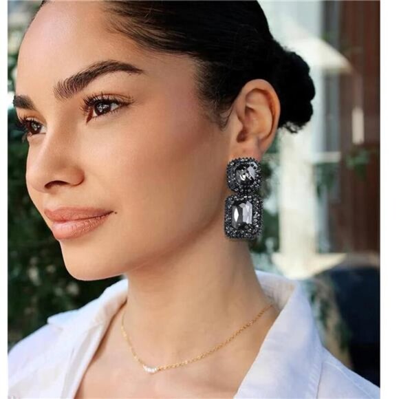 Vintage Rhinestone Statement Earrings Formal Crystal Drop Dangle Earrings - Picture 3 of 7